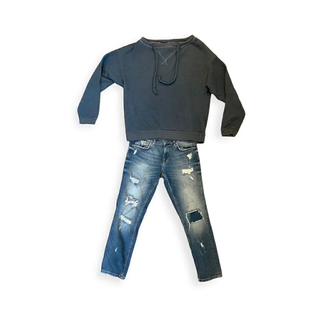 Zara Relaxed fit Medium rise distressed jeans size 4, NWOT
